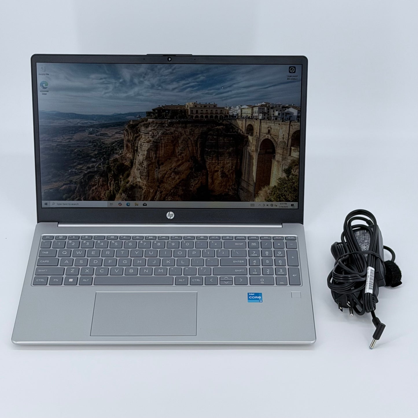 HP Laptop 15-FD0131WM 15.6" i3-N305 1.8GHz 8GB RAM 256GB SSD