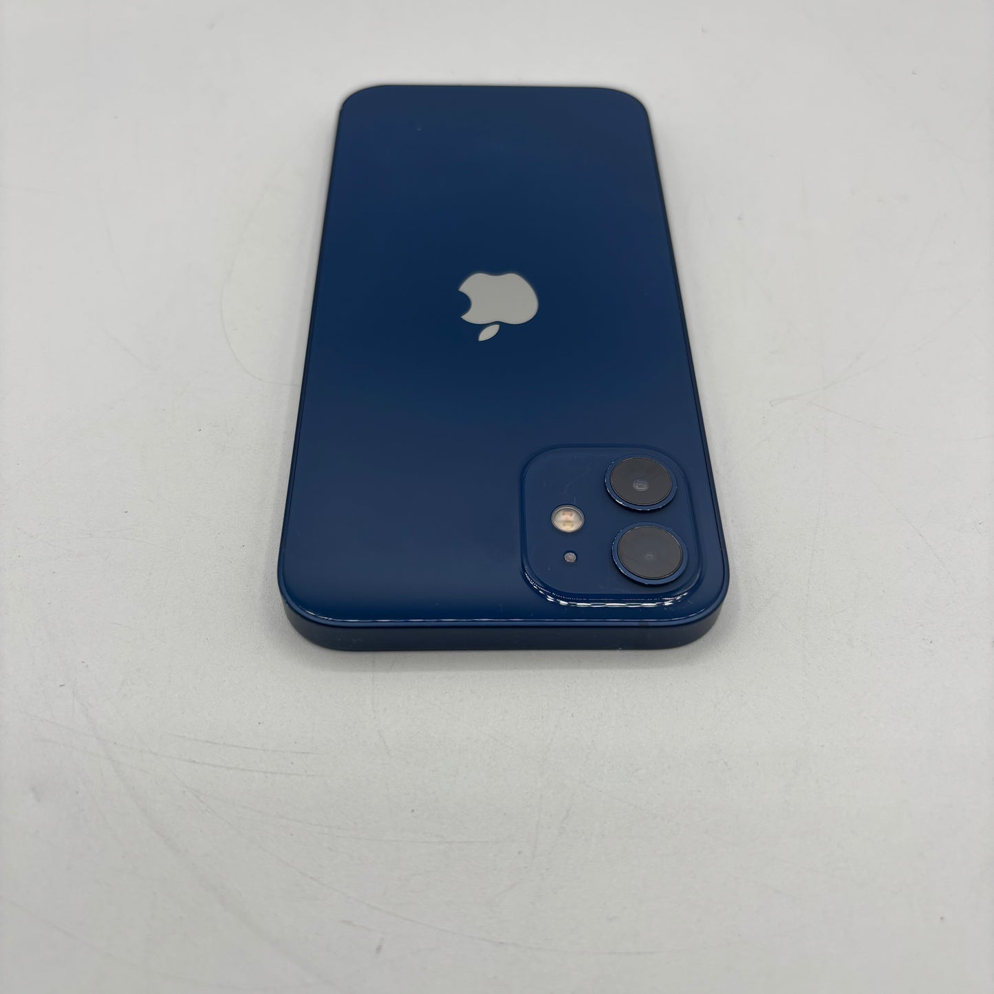 Factory Unlocked Apple iPhone 12 64GB Blue MGF73LL/A